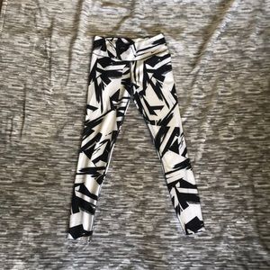 Nike Black/White print Dri-Fit Leggings